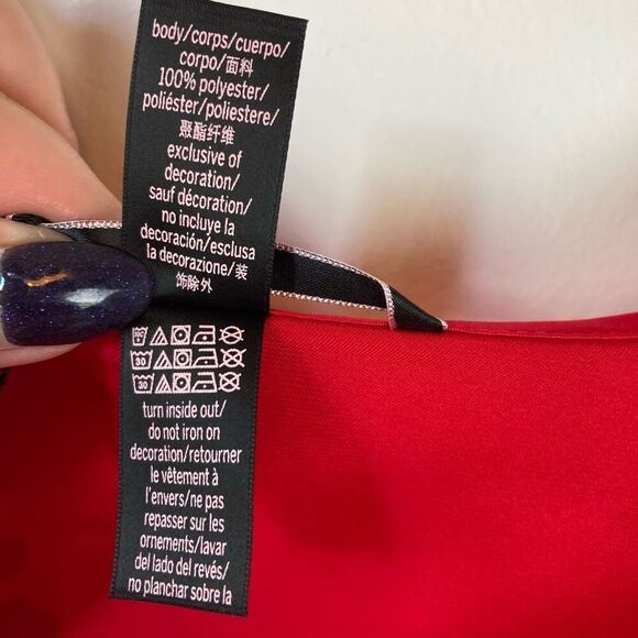 Victoria’s Secret Red Satin LOVE Heart Silky Kimono Robe One Size Honeymoon NWT - Picture 6 of 6